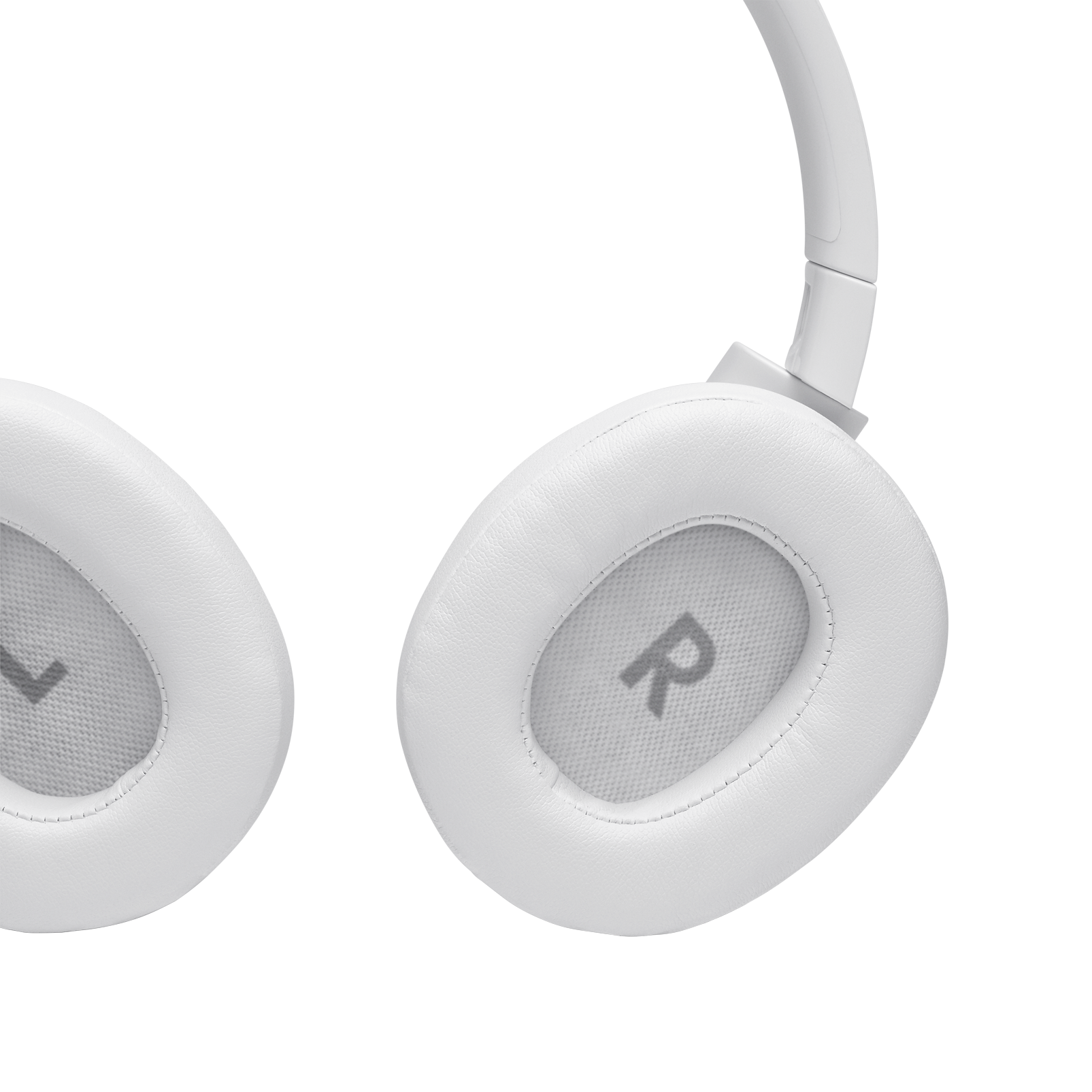 JBL Tune 710BT - White - Wireless Over-Ear Headphones - Detailshot 2